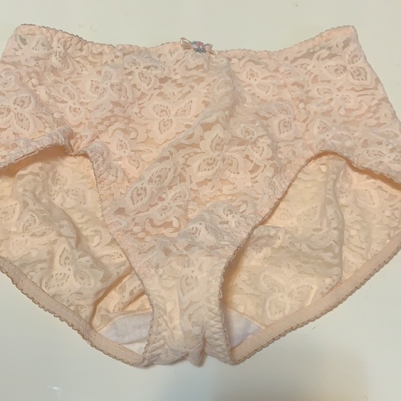 BALI XL FULL PANTIES PINKLACE.NEW NO TAGS
